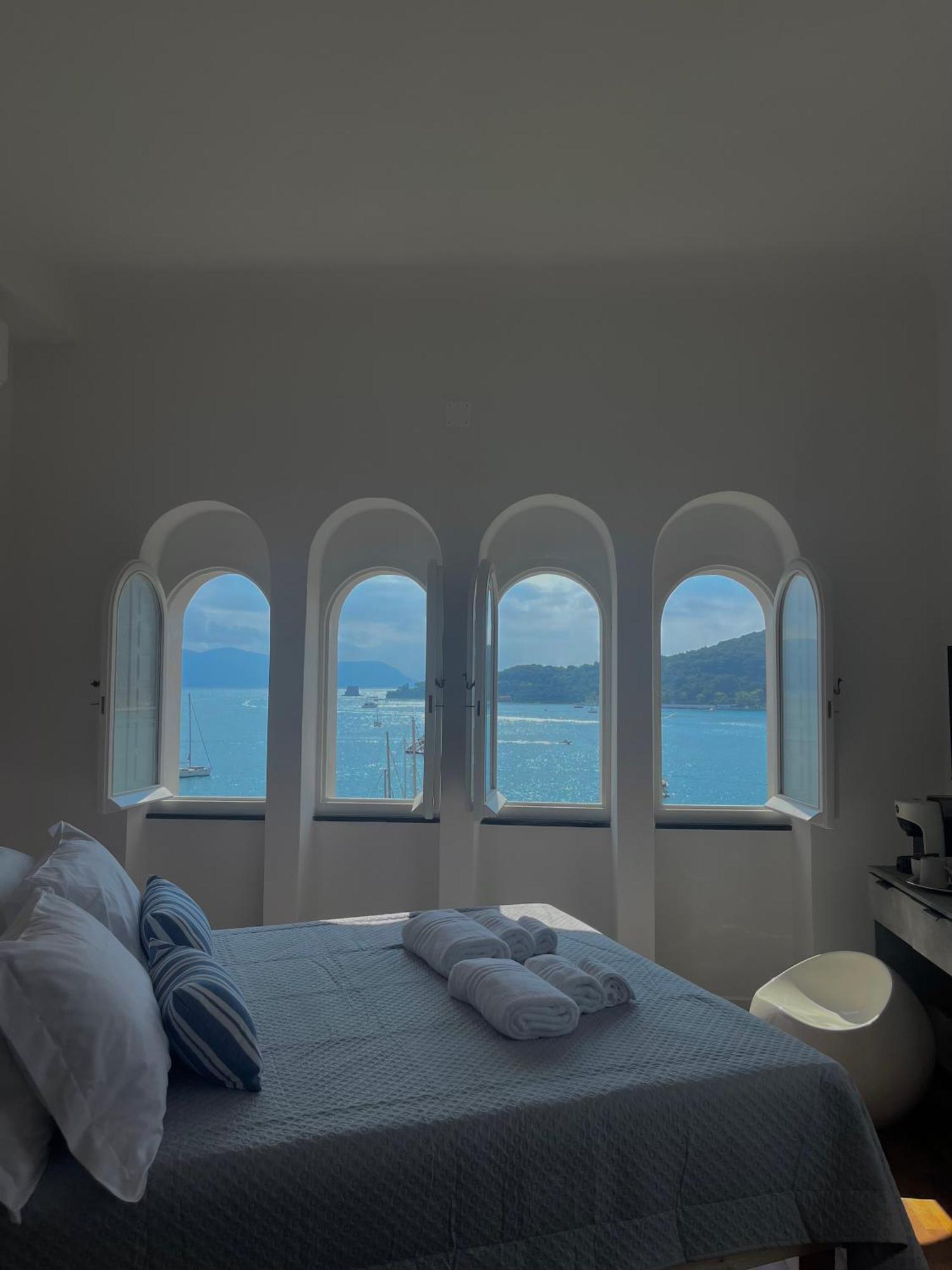 Le Finestre Veneris Hotel Porto Venere Bagian luar foto