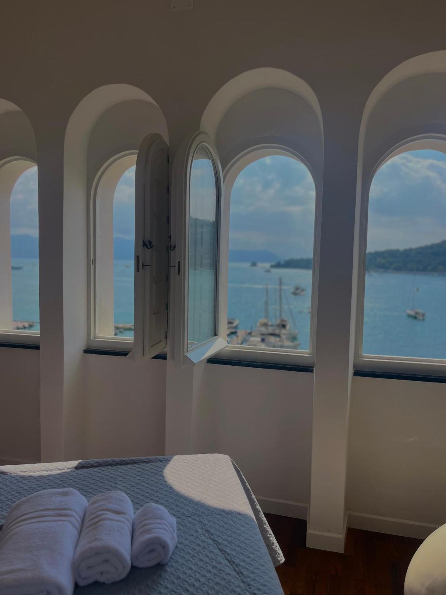 Le Finestre Veneris Hotel Porto Venere Bagian luar foto